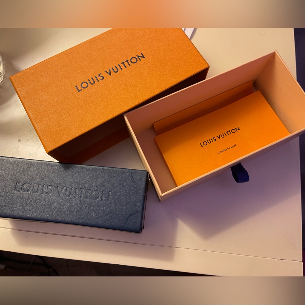 Louis Vuitton glasses - Picture 2 of 7